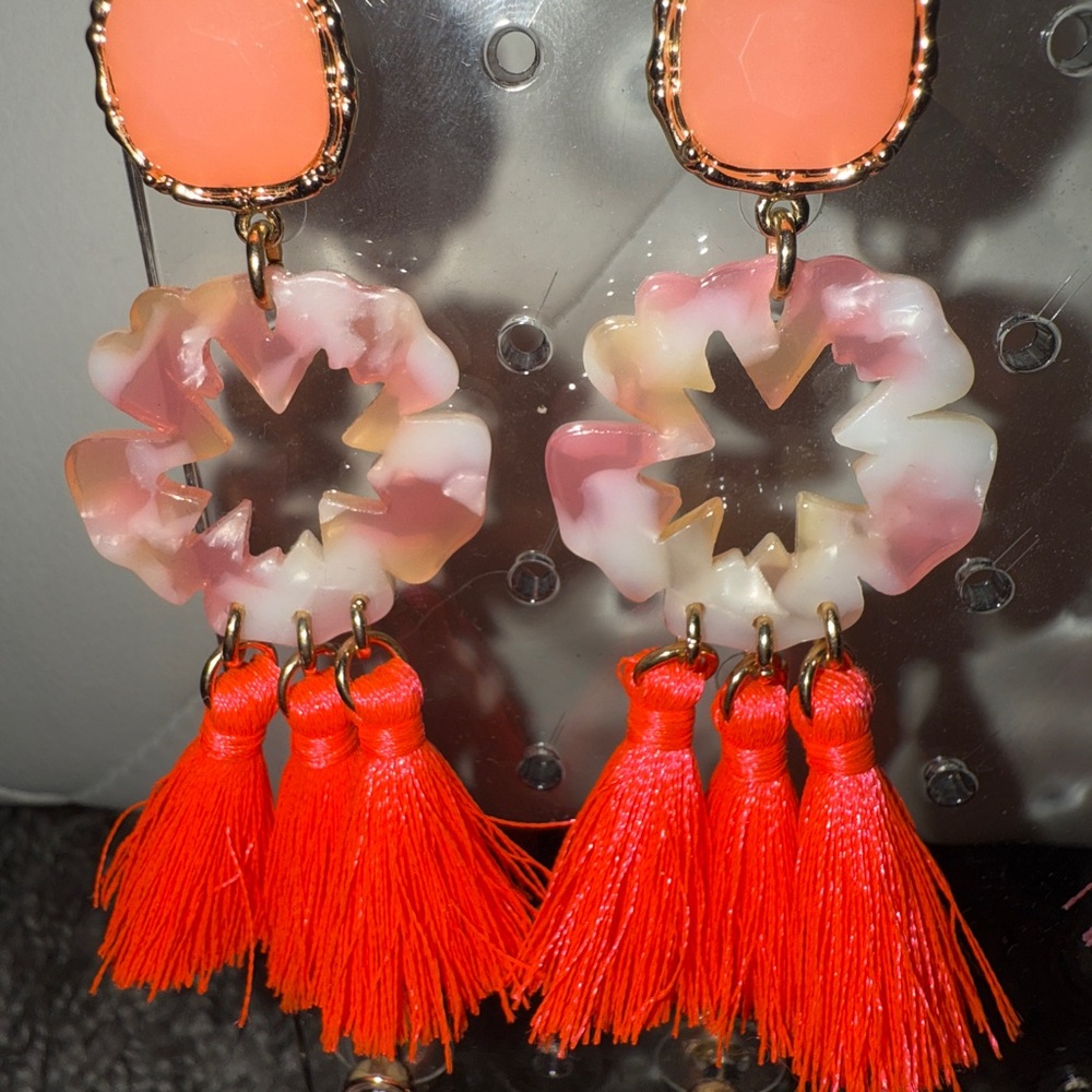 4 Lilly Pulitzer Vibrant Tassel Earrings - Picture 2 of 5